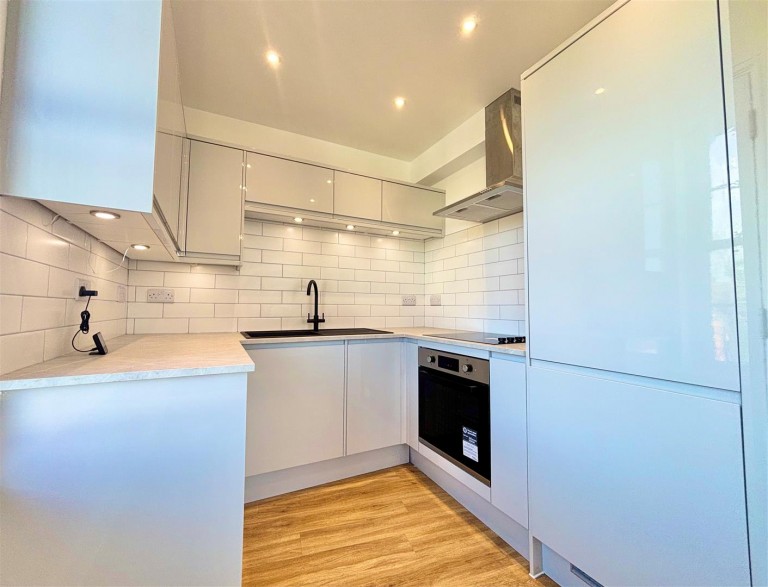 Images for Tennyson Road, Freshwater