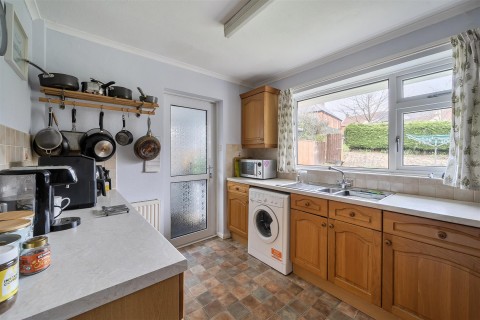 Click the photo for more details of Fosseway Close, Axminster, Devon