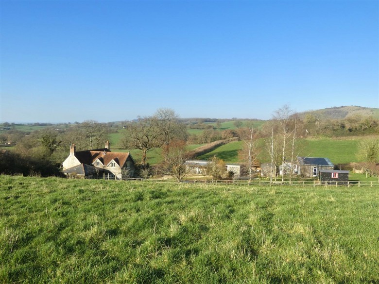 Click the photo for more details of Hawkcombe Lane, Twyford, Shaftesbury