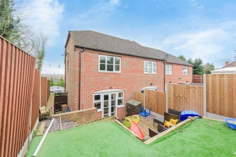 Click the photo for more details of Summer Fields Drive, Midway, DE11