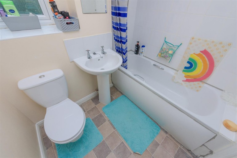 Images for Summer Fields Drive, Midway, DE11