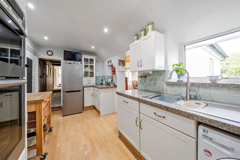 Images for Kilmington, Axminster