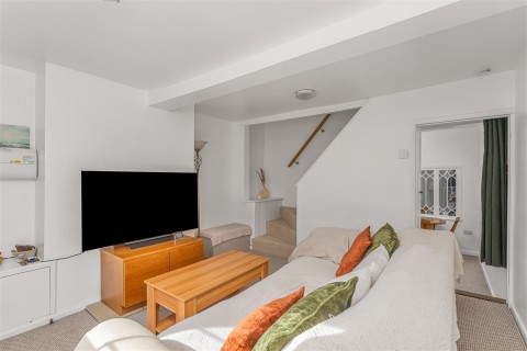 Click the photo for more details of Broughton Road, Banbury