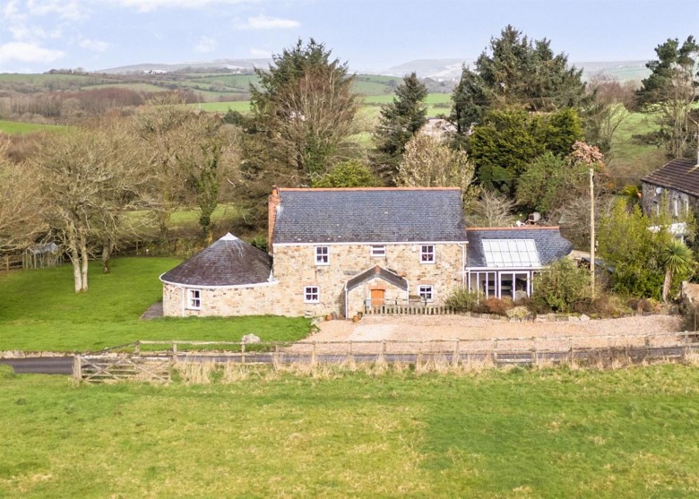 Click the photo for more details of Dowgas Farm, Coombe, St. Austell