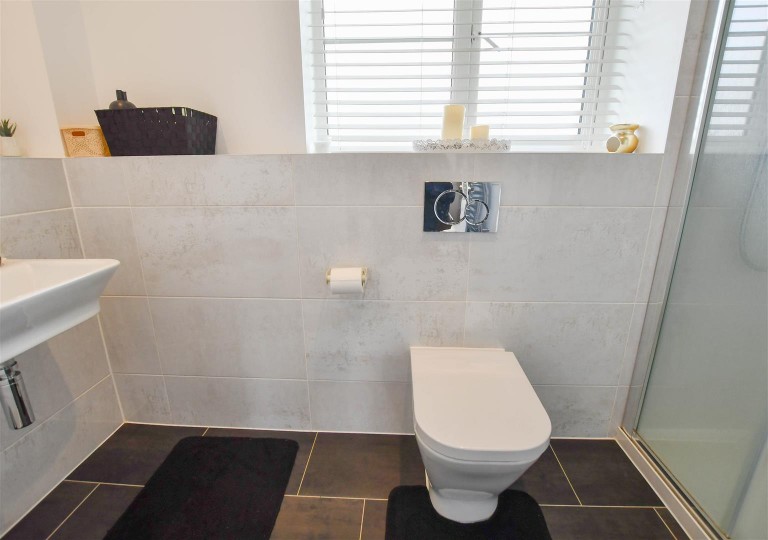 Images for Mandrake Drive, Red Lodge