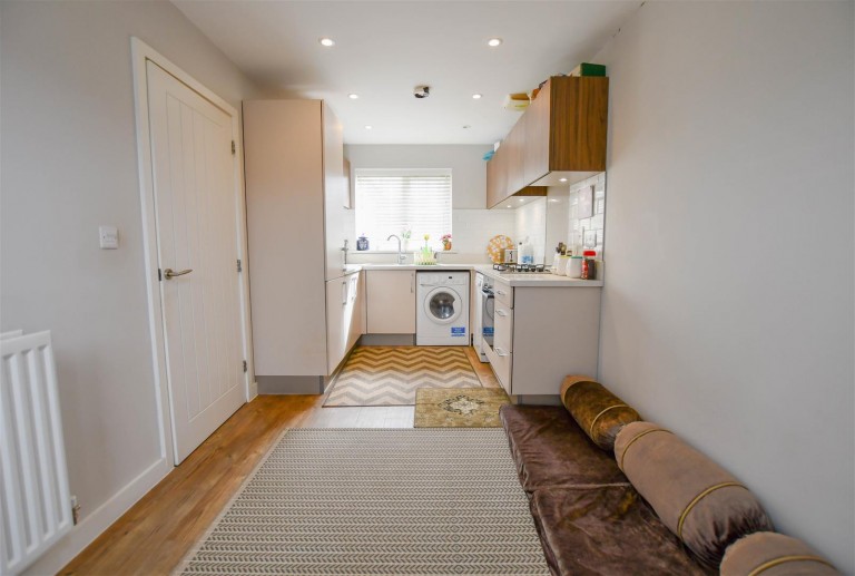 Images for Mandrake Drive, Red Lodge