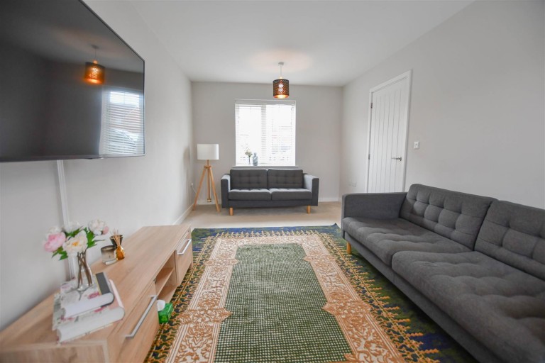 Images for Mandrake Drive, Red Lodge