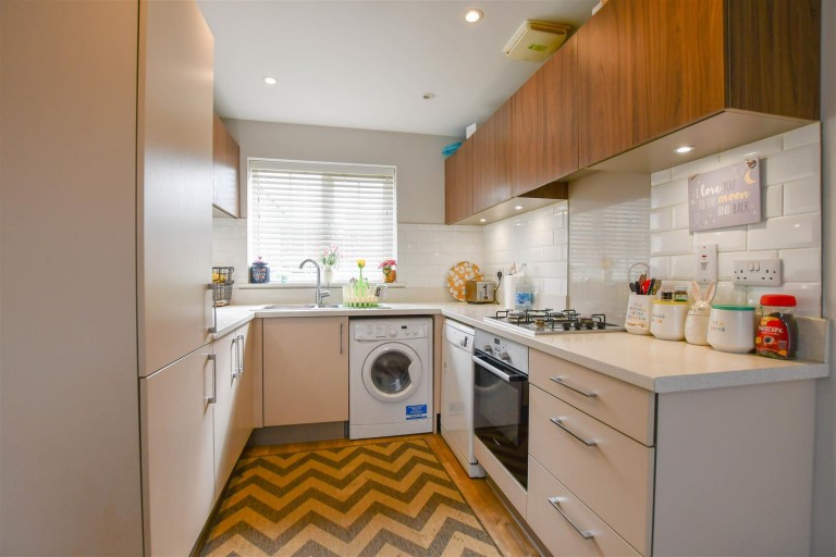 Images for Mandrake Drive, Red Lodge