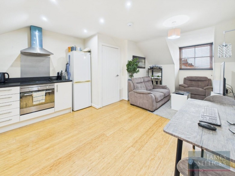 Click the photo for more details of Sykefield Avenue, West End, Leicester