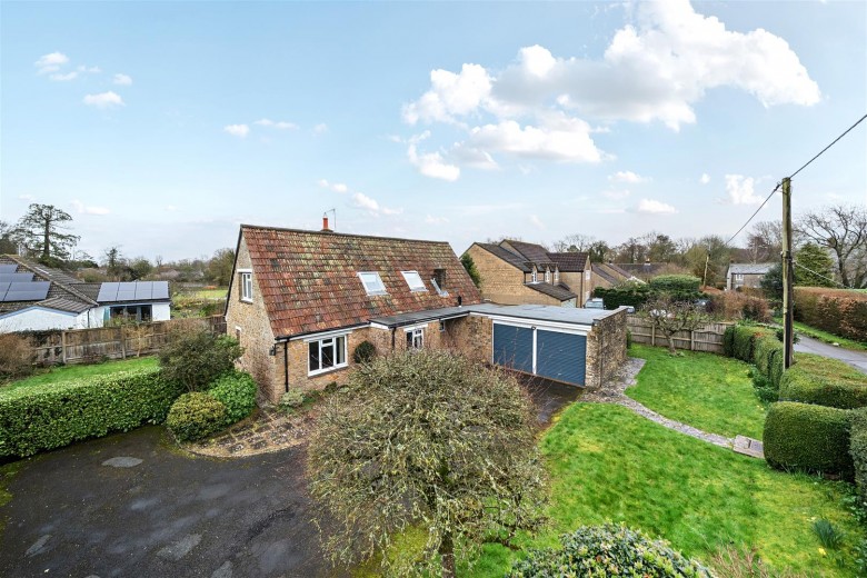 Click the photo for more details of Neals Lane, Chetnole, Dorset