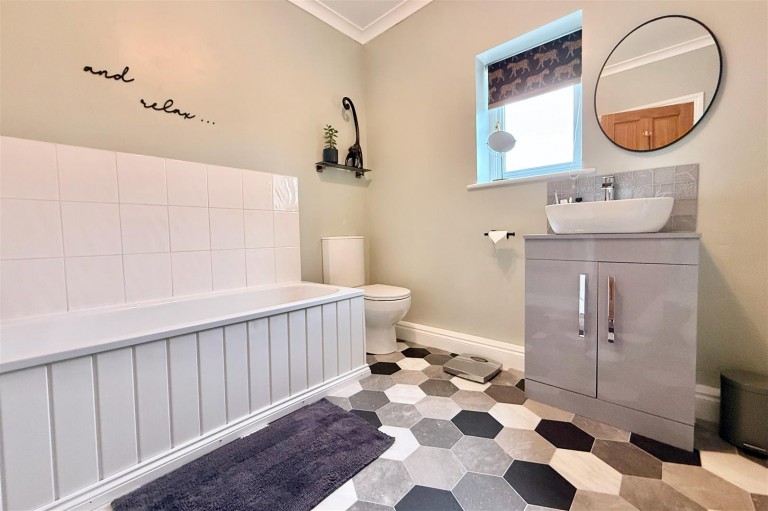 Images for Lincoln Road, Carlton Scroop