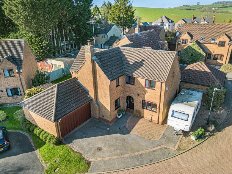 Click the photo for more details of Whitecroft Gardens, Woodford Halse, NN11