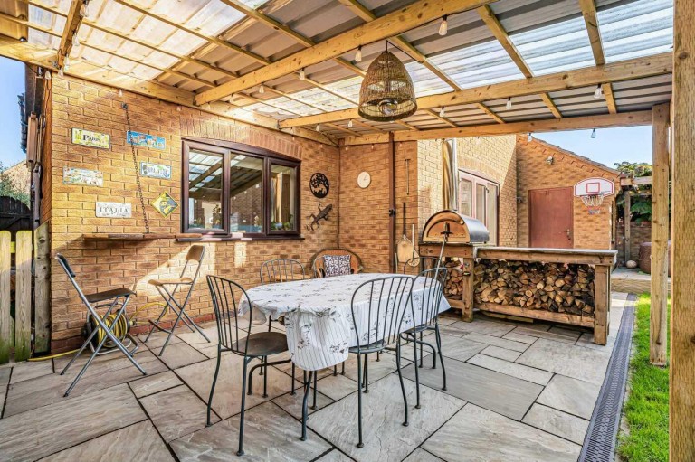 Images for Whitecroft Gardens, Woodford Halse, NN11