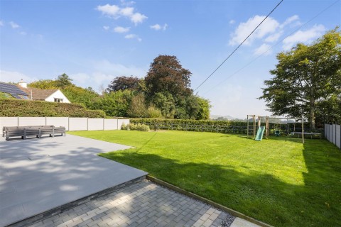 Click the photo for more details of Butts Lane, Kilmington, Warminster