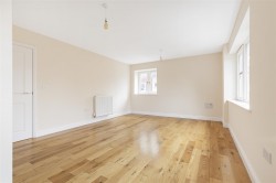 Images for Abernant Drive, Newmarket