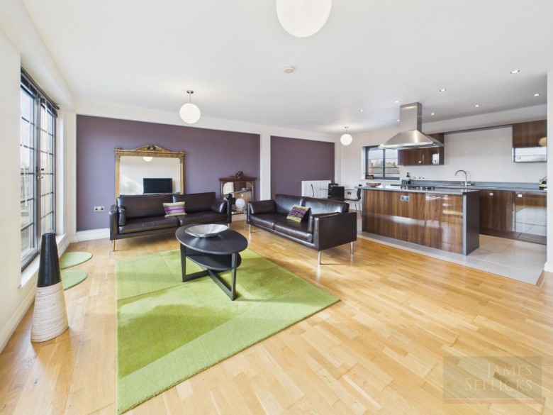 Click the photo for more details of Wallis Court, Knighton Church Road, South Knighton, Leicester