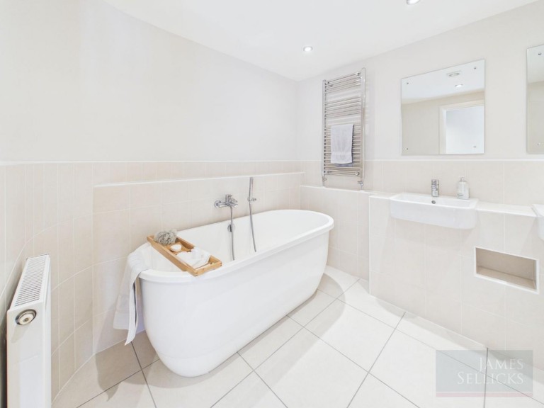 Images for Wallis Court, Knighton Church Road, South Knighton, Leicester