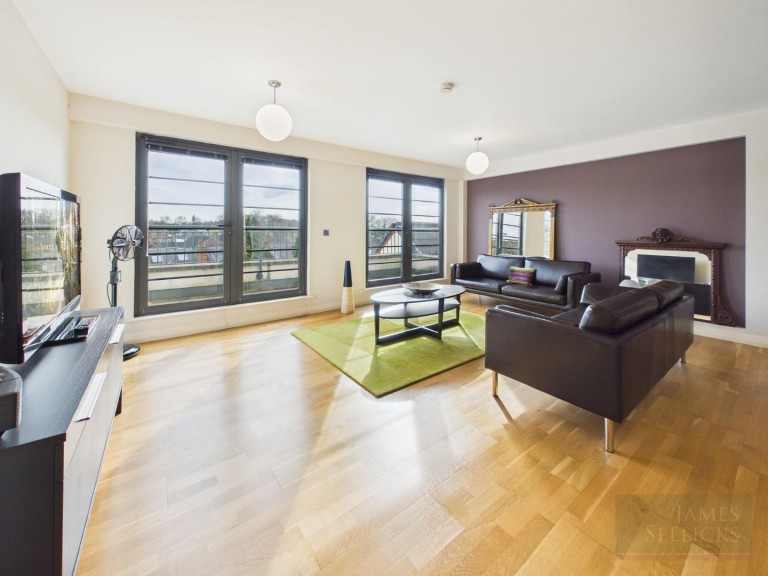 Images for Wallis Court, Knighton Church Road, South Knighton, Leicester