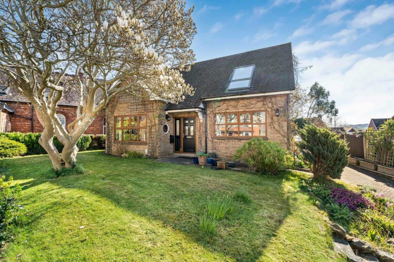 Click the photo for more details of School Hill, Newnham, Daventry, NN11