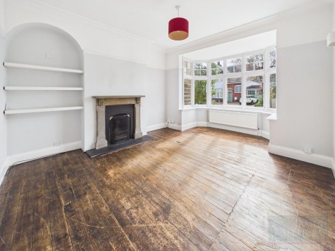 Click the photo for more details of Knighton Church Road, South Knighton, Leicester