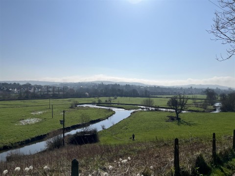 Click the photo for more details of Sisterhood Farm, Axminster, Devon