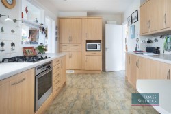 Images for Oaks Road, Great Glen, Leicestershire