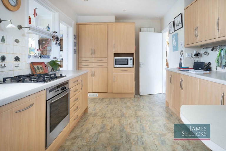 Images for Oaks Road, Great Glen, Leicestershire