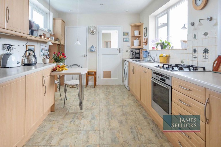 Images for Oaks Road, Great Glen, Leicestershire