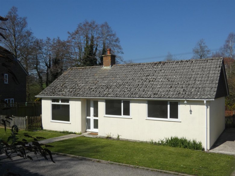 Click the photo for more details of Fontmell Magna