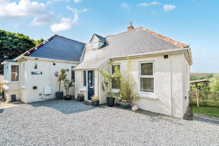 Images for Glenmoor Lane, Mullion, Helston