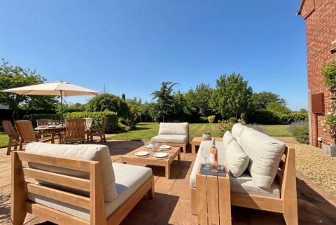 Click the photo for more details of Side Street, Allington, Grantham