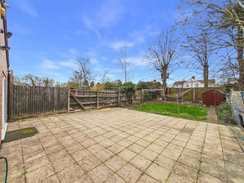 Click the photo for more details of Uppingham Road, Leicester