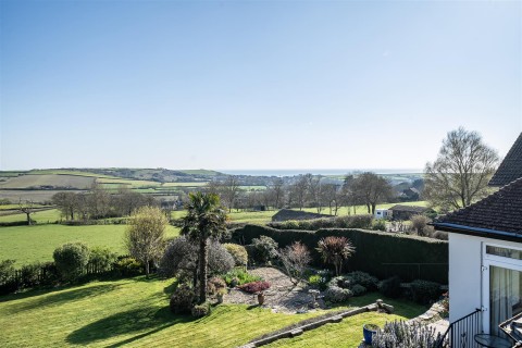 Click the photo for more details of Shipton Lane, Burton Bradstock, Bridport