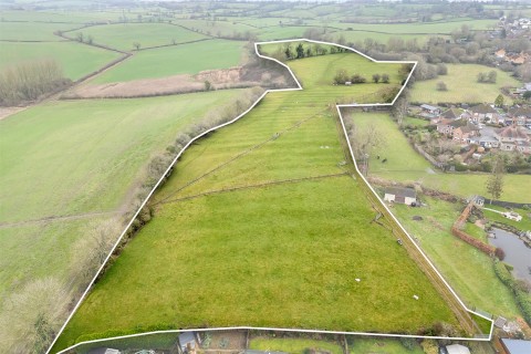 Click the photo for more details of Berryfield, Long Buckby, Northampton, NN6