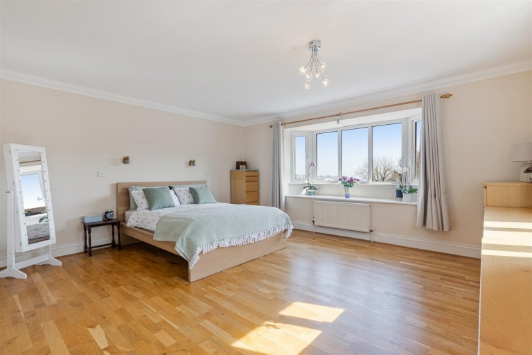 Images for Stoneleigh Drive, Torquay