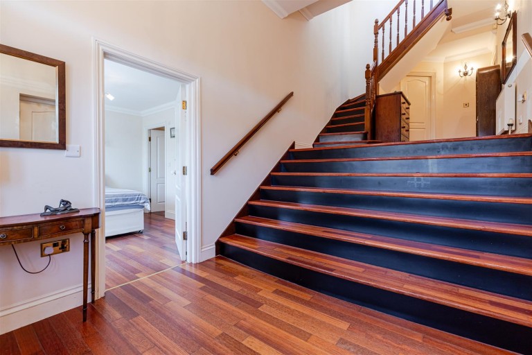 Images for Stoneleigh Drive, Torquay