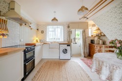 Images for Laburnum Cottage, Wellington