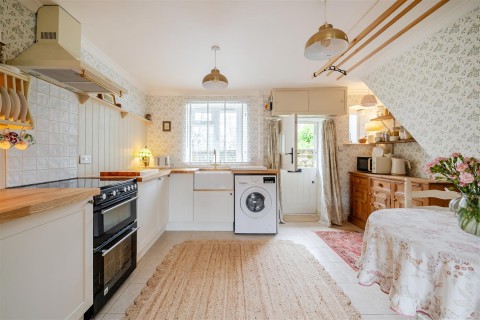 Click the photo for more details of Laburnum Cottage, Wellington