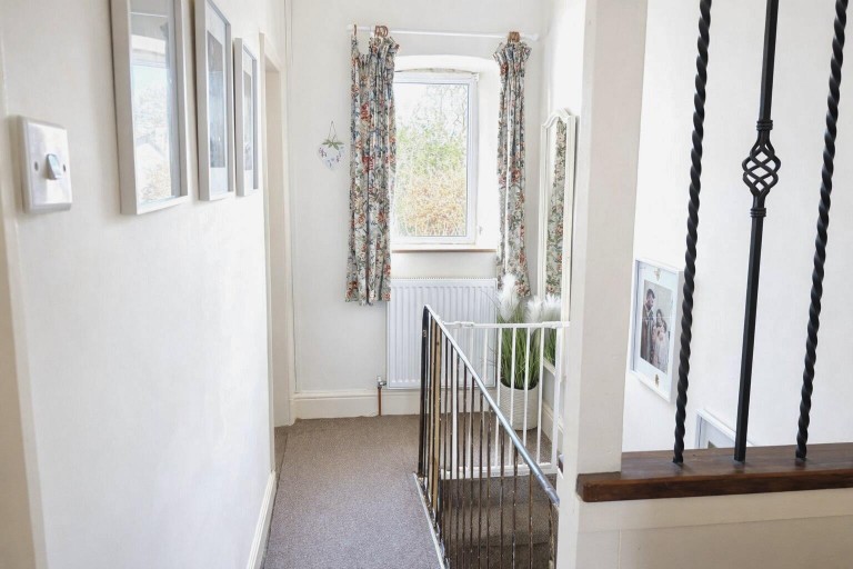 Images for Laburnum Cottage, Wellington