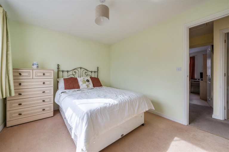 Images for Judith Way, Cawston, Rugby