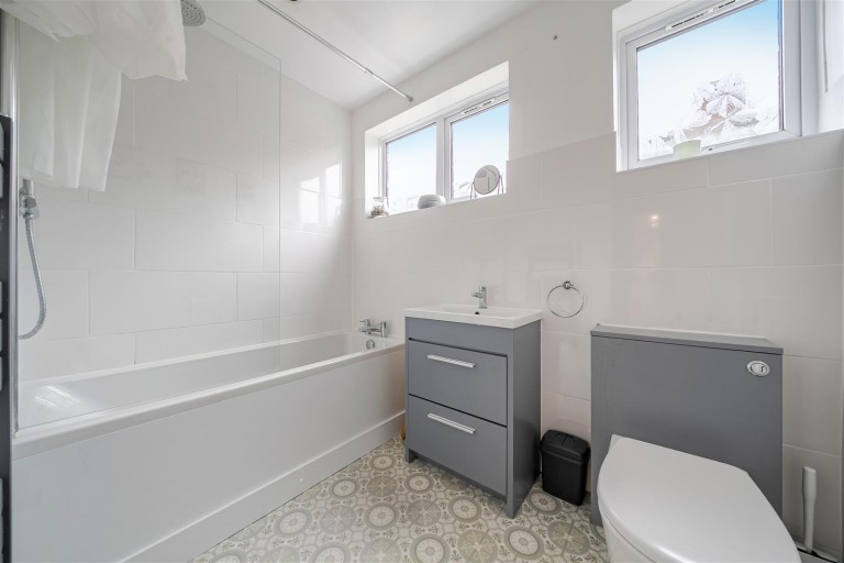 Images for James Close, Blandford Forum