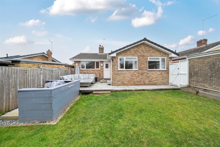 Images for James Close, Blandford Forum