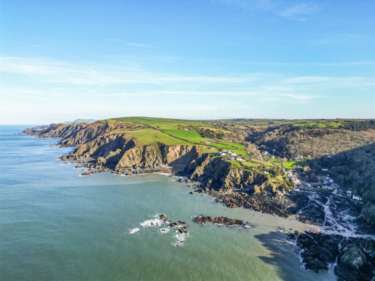 Images for Lee Bay Apartments