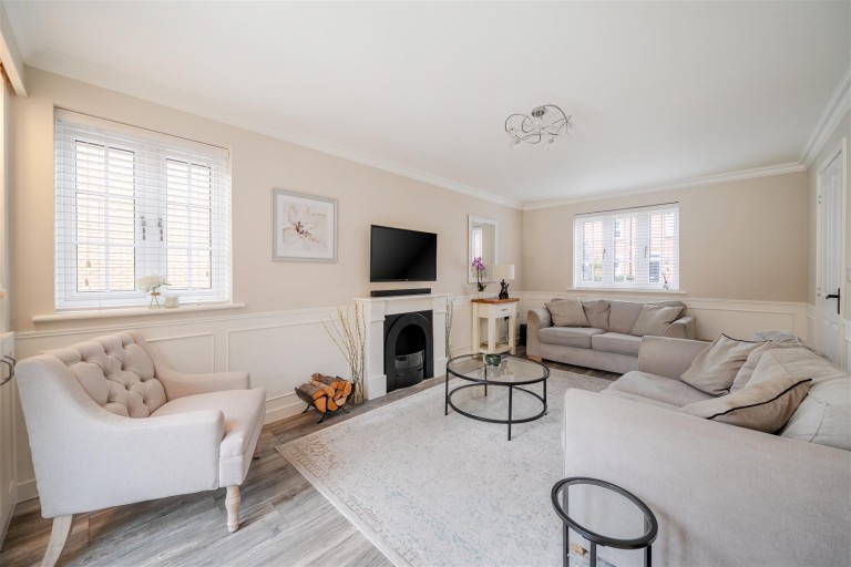 Images for Epsom Avenue, Towcester, NN12