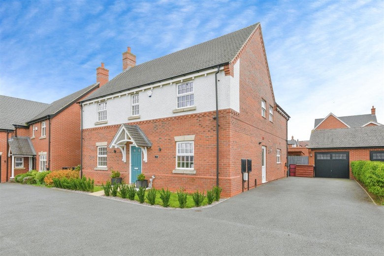 Click the photo for more details of Beesley Lane, Ravenstone, LE67