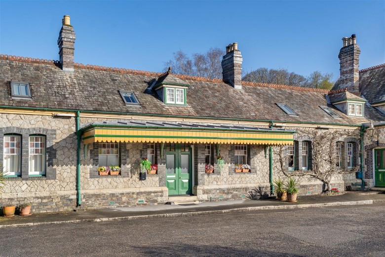 Click the photo for more details of Central Tavistock