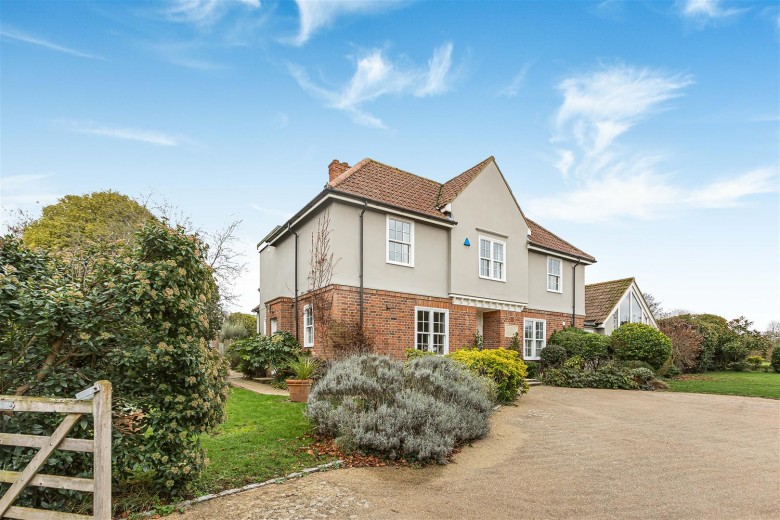 Click the photo for more details of Oakley Court, Wallingford