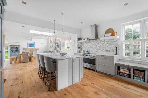 Click the photo for more details of Oakley Court, Wallingford