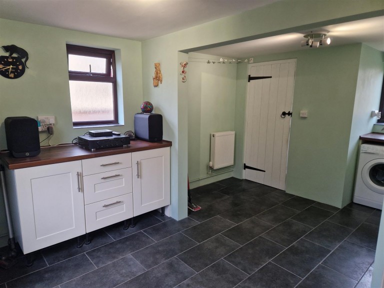 Images for Old Orchard, Forton, Chard