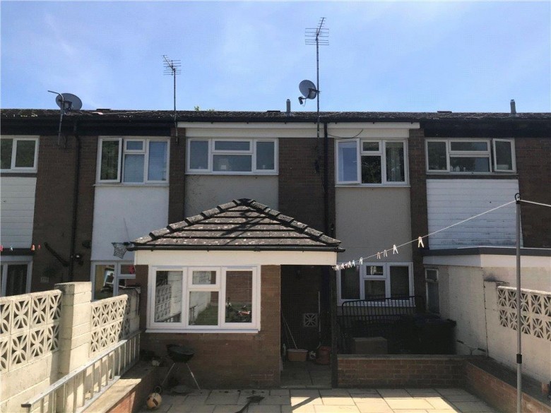 Click the photo for more details of Meadow Road, Yeovil, Somerset